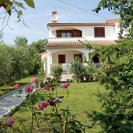 Holiday Home Magnolia Tar-Vabriga Chambre photo