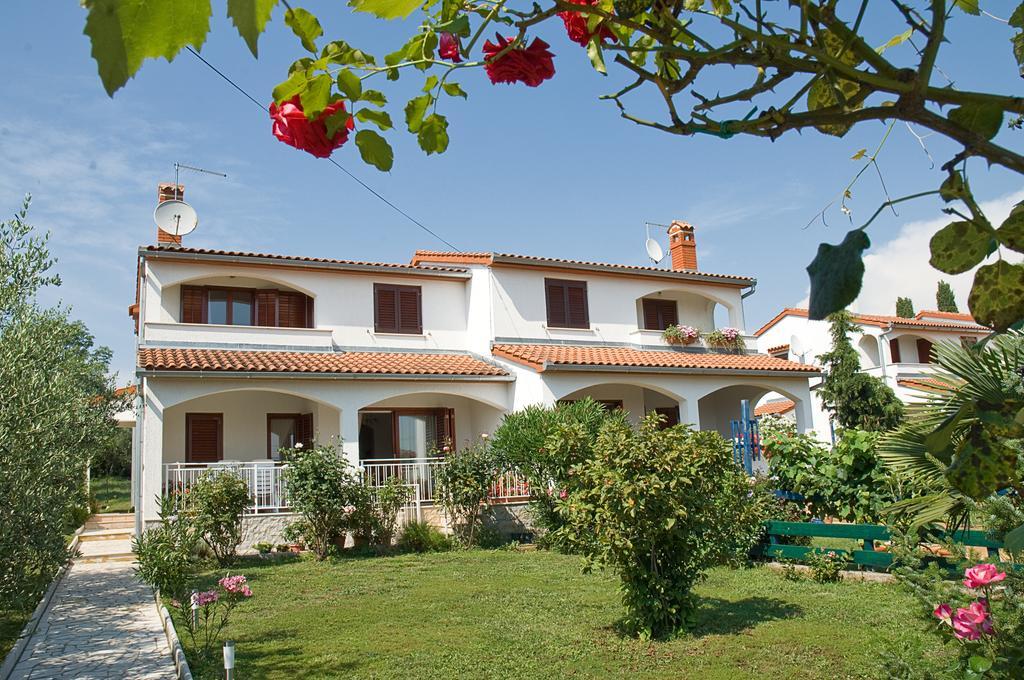 Holiday Home Magnolia Tar-Vabriga Extérieur photo