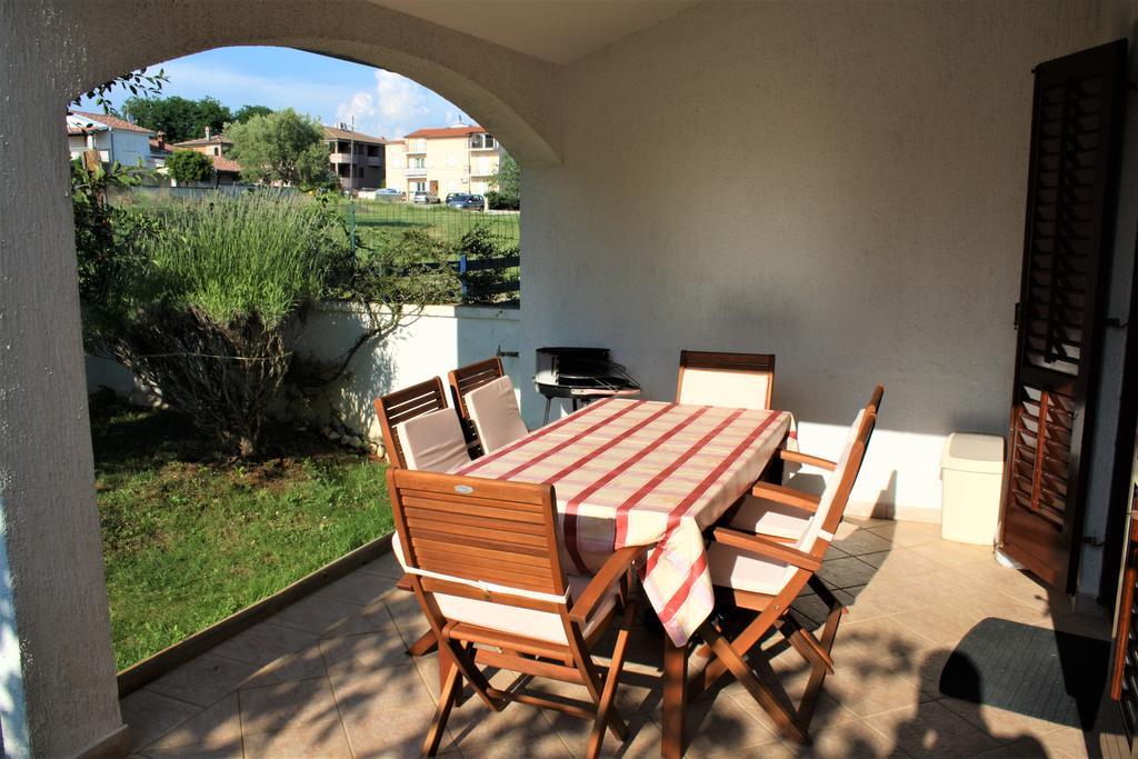 Holiday Home Magnolia Tar-Vabriga Extérieur photo