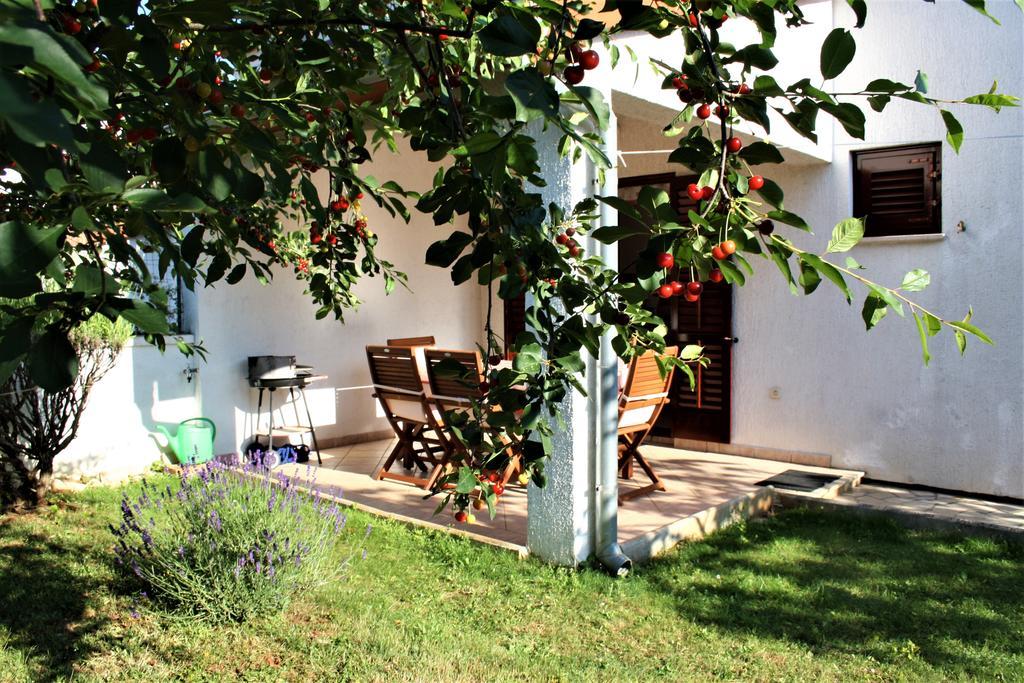 Holiday Home Magnolia Tar-Vabriga Extérieur photo