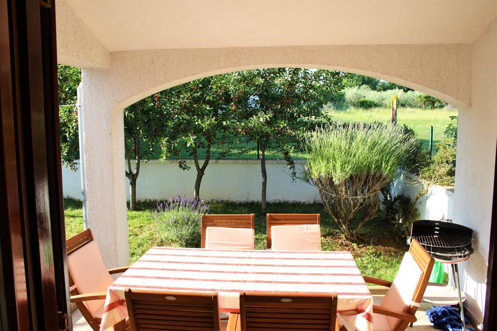 Holiday Home Magnolia Tar-Vabriga Extérieur photo